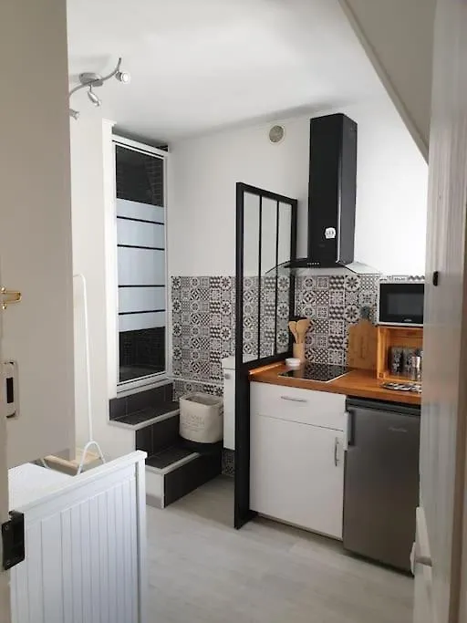 Studio Cosy - Place Des Ternes contacts
